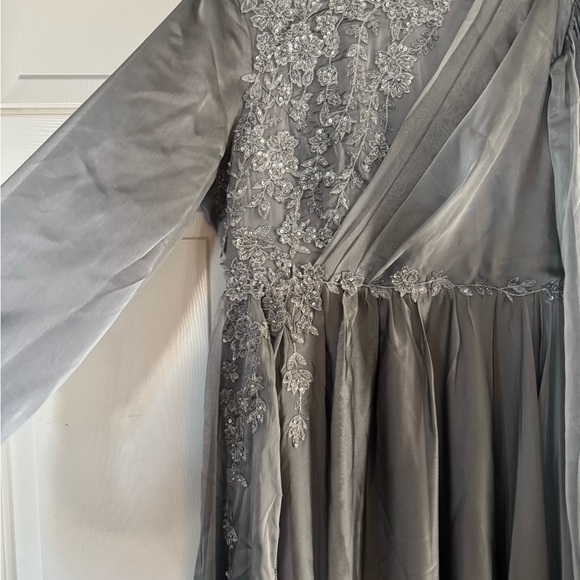Elegant Gray Embroidered Dress - Picture 8 of 8